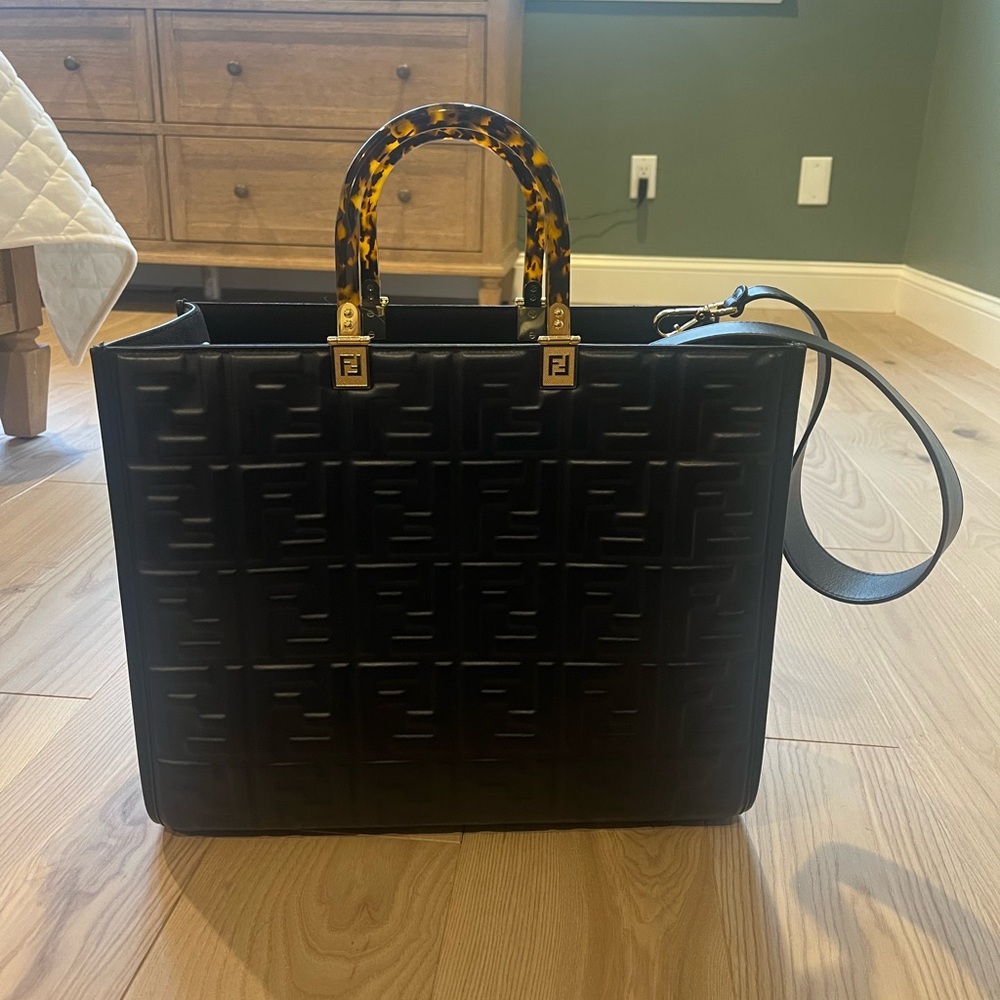 Fendi Medium Sunshine Tote. Black w/3D FF motif. Excellent/Pristine Condition.
